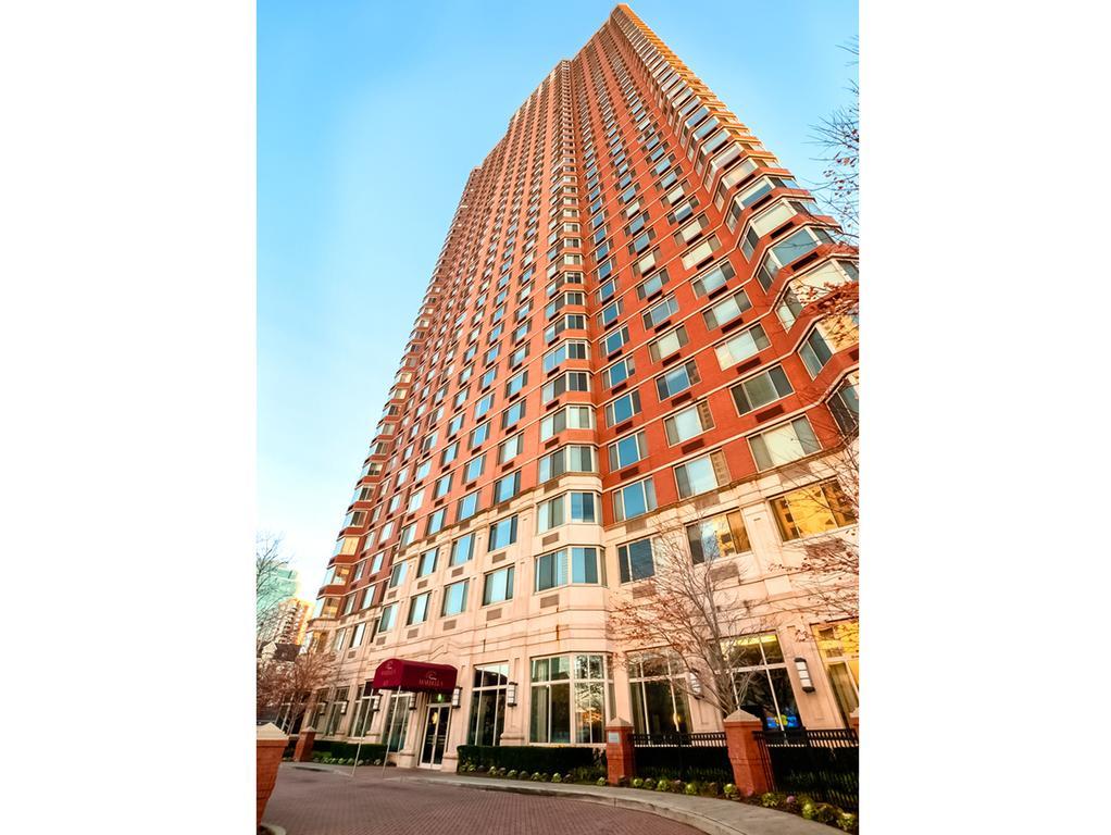 Marbella Suites At Newport Jersey City Exterior foto